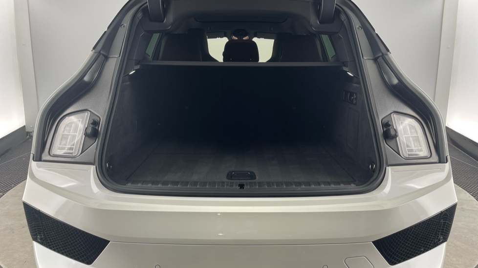 BMW iX 385kW xDrive50 M Sport Edition 111.5kWh 5dr Auto Electric Estate - Image 13
