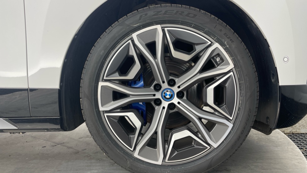 BMW iX 385kW xDrive50 M Sport Edition 111.5kWh 5dr Auto Electric Estate - Image 14