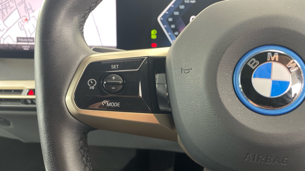 BMW iX 385kW xDrive50 M Sport Edition 111.5kWh 5dr Auto Electric Estate - Image 17