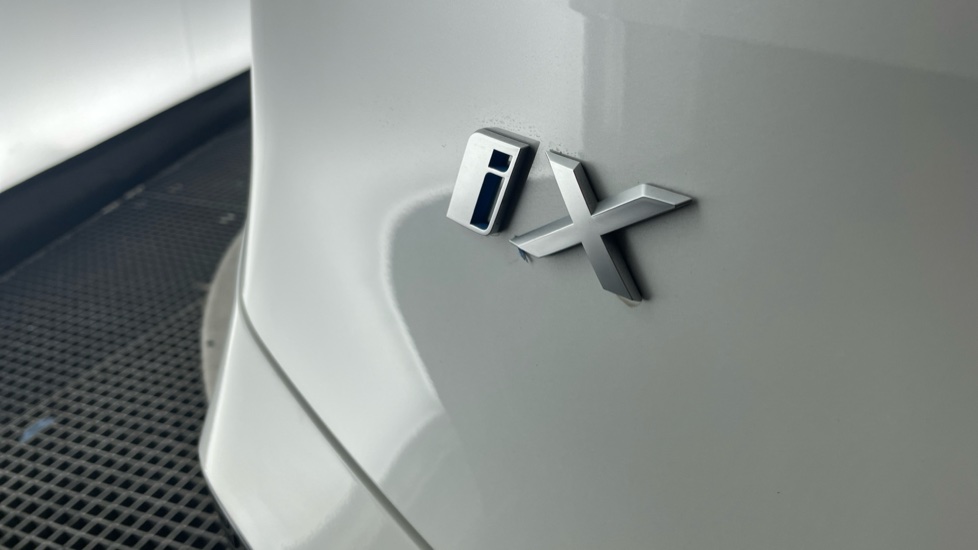 BMW iX 385kW xDrive50 M Sport Edition 111.5kWh 5dr Auto Electric Estate - Image 46