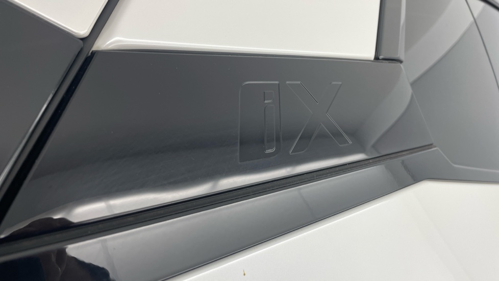 BMW iX 385kW xDrive50 M Sport Edition 111.5kWh 5dr Auto Electric Estate - Image 49