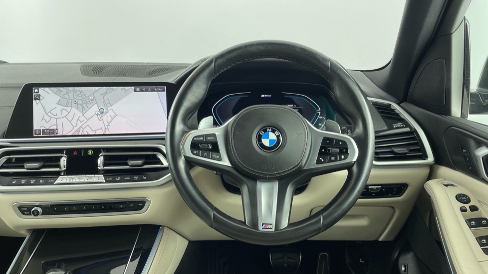 BMW X5 xDrive45e M Sport 5dr Auto Estate - Image 5