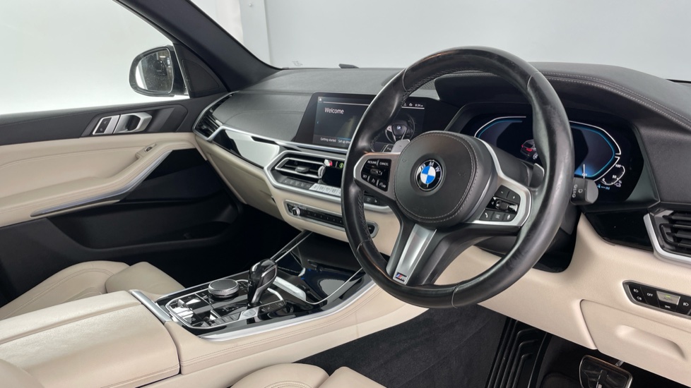 BMW X5 xDrive45e M Sport 5dr Auto Estate - Image 6