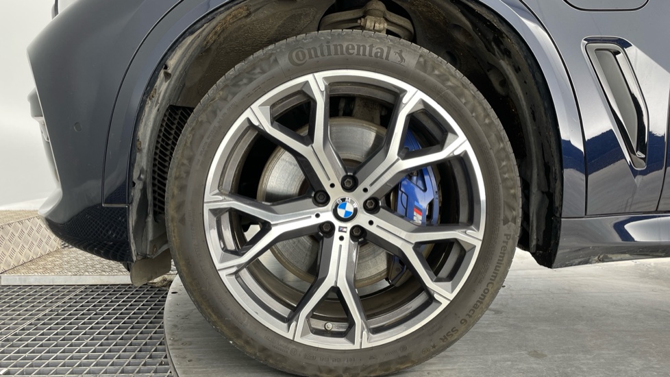 BMW X5 xDrive45e M Sport 5dr Auto Estate - Image 14