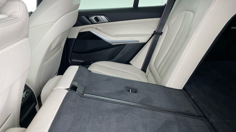 BMW X5 xDrive45e M Sport 5dr Auto Estate - Image 36