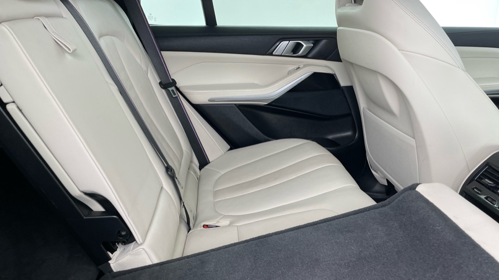 BMW X5 xDrive45e M Sport 5dr Auto Estate - Image 50