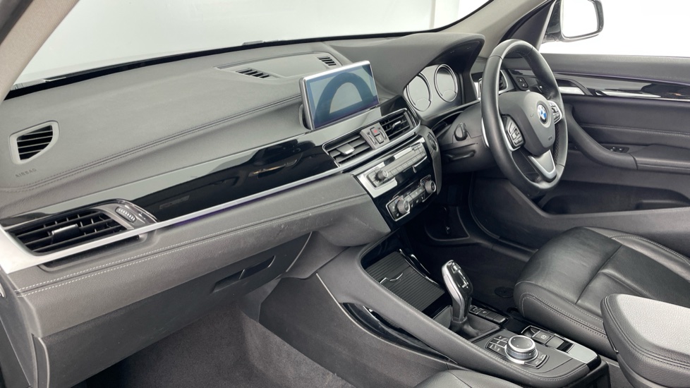 BMW X1 sDrive 20i [178] xLine 5dr Step Auto Petrol Estate - Image 7