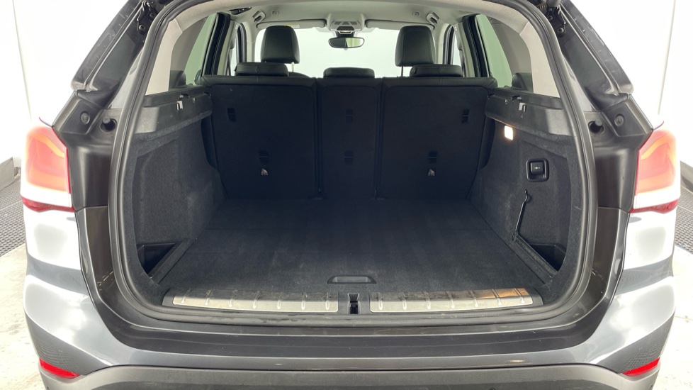 BMW X1 sDrive 20i [178] xLine 5dr Step Auto Petrol Estate - Image 13