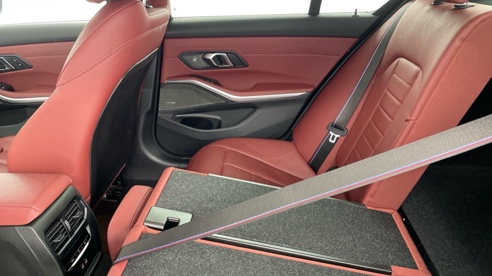 BMW 3 Series M340i xDrive MHT 4dr Step Auto Petrol Saloon - Image 38