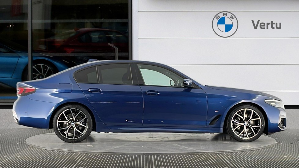 BMW 5 Series 520d MHT M Sport 4dr Step Auto Diesel Saloon - Image 3