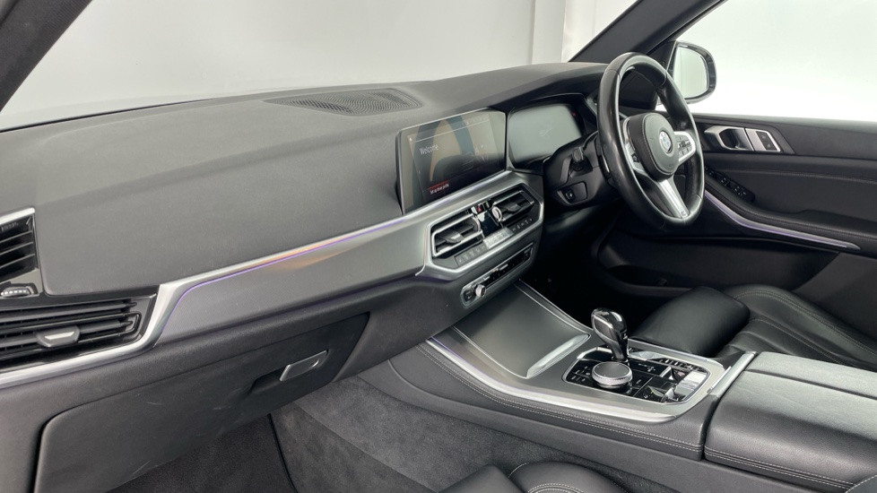 BMW X5 xDrive30d M Sport 5dr Auto Diesel Estate - Image 7