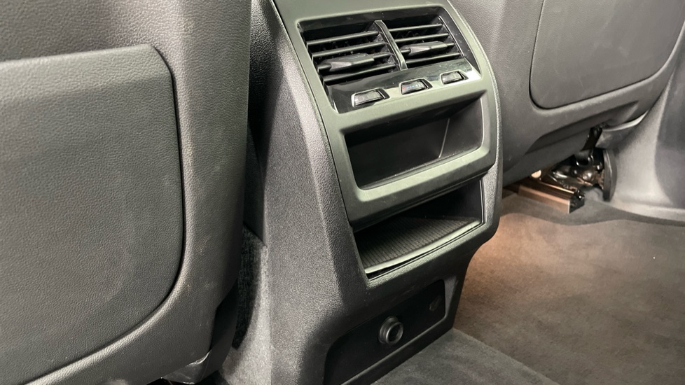 BMW X5 xDrive30d M Sport 5dr Auto Diesel Estate - Image 34