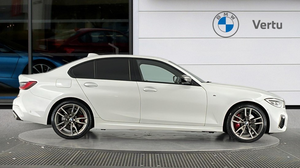 BMW 3 Series M340d xDrive MHT 4dr Step Auto Diesel Saloon - Image 3