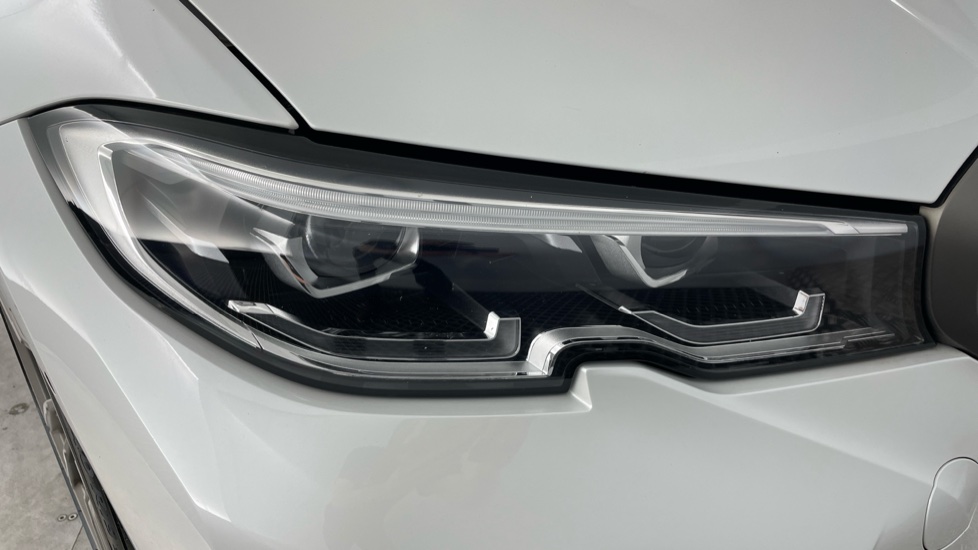 BMW 3 Series M340d xDrive MHT 4dr Step Auto Diesel Saloon - Image 23