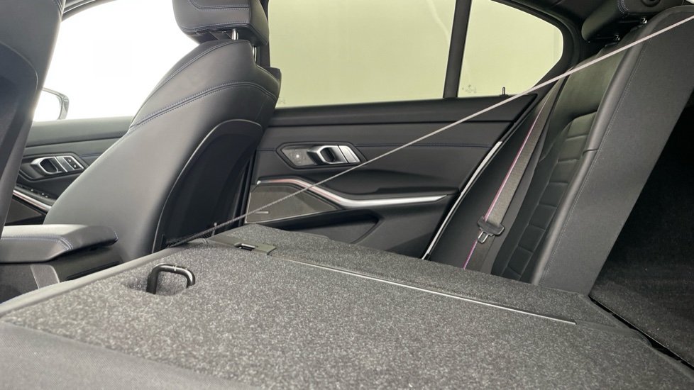 BMW 3 Series M340d xDrive MHT 4dr Step Auto Diesel Saloon - Image 31
