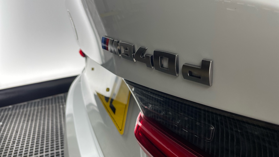 BMW 3 Series M340d xDrive MHT 4dr Step Auto Diesel Saloon - Image 36