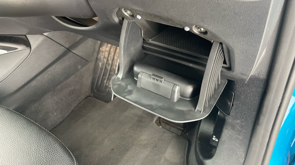 BMW 2 Series 218i [136] M Sport 4dr DCT Petrol Saloon - Image 52