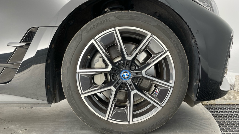 BMW i4 250kW eDrive40 M Sport 83.9kWh 5dr Auto Electric Hatchback - Image 14