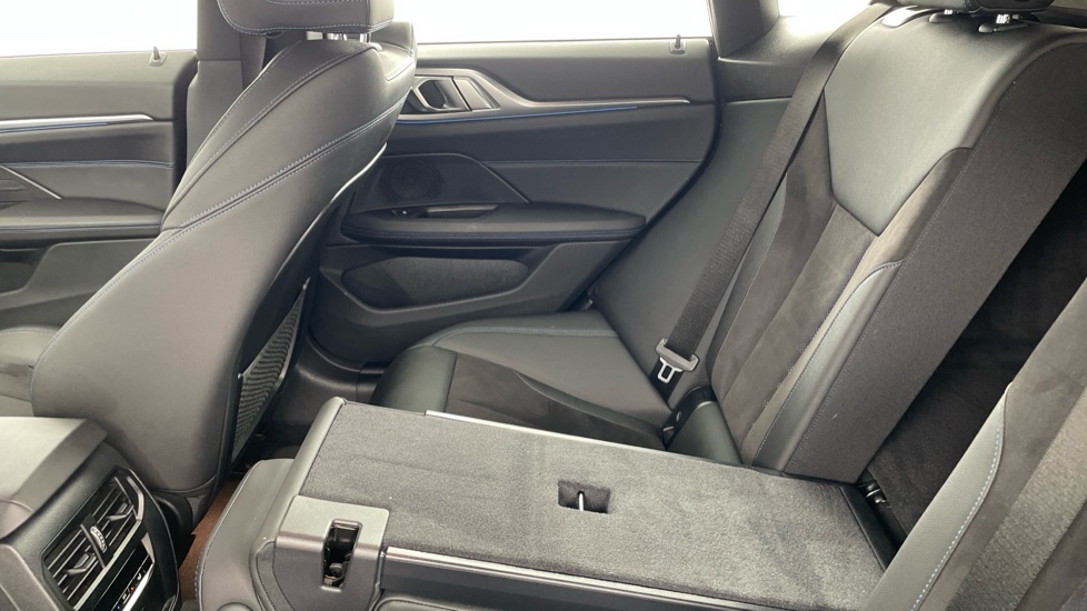 BMW i4 250kW eDrive40 M Sport 83.9kWh 5dr Auto Electric Hatchback - Image 38