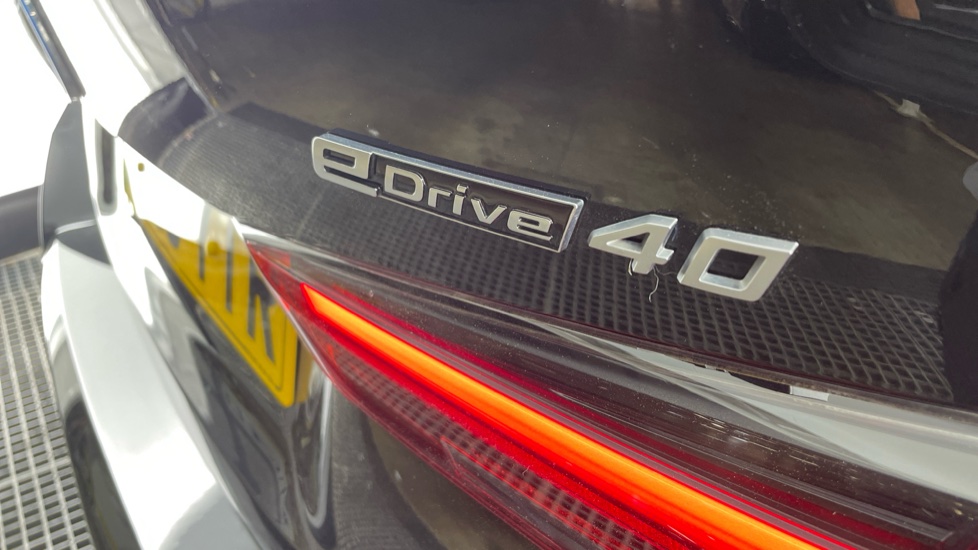 BMW i4 250kW eDrive40 M Sport 83.9kWh 5dr Auto Electric Hatchback - Image 47