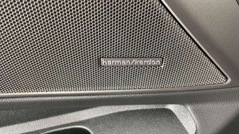 BMW 3 Series M340i xDrive MHT 5dr Step Auto Petrol Estate - Image 27