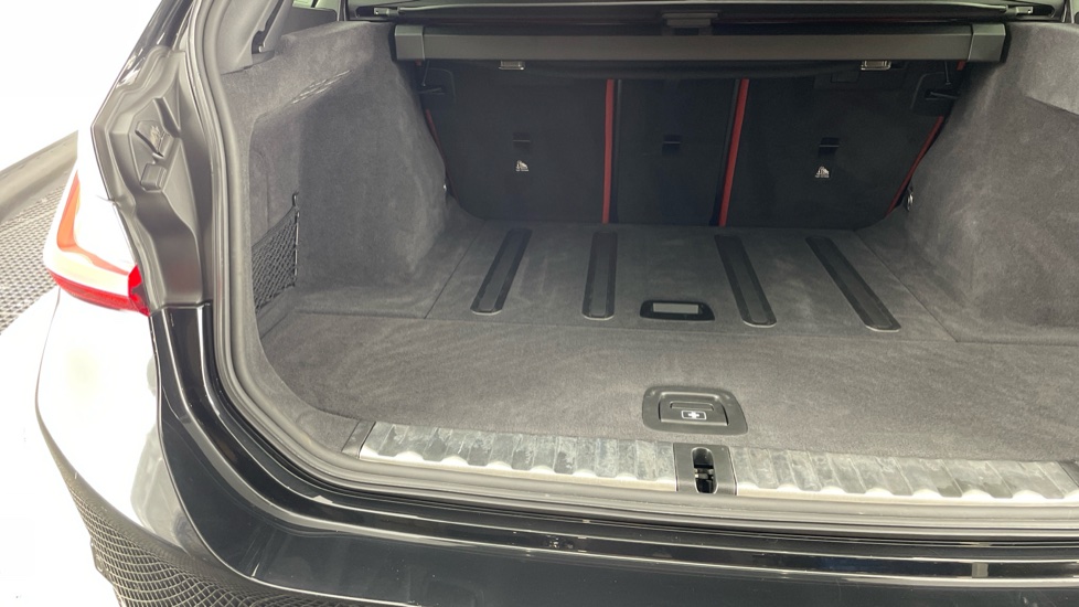 BMW 3 Series M340i xDrive MHT 5dr Step Auto Petrol Estate - Image 40