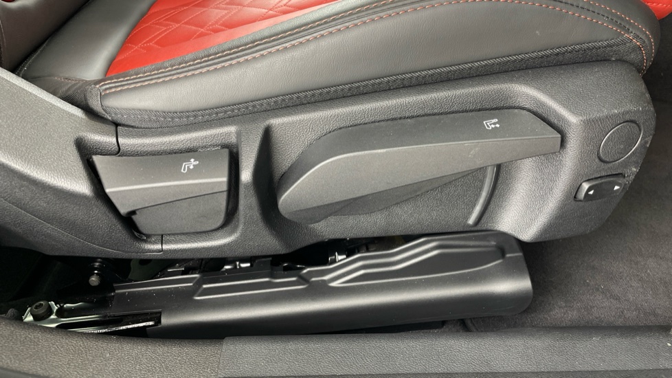 BMW 3 Series M340i xDrive MHT 5dr Step Auto Petrol Estate - Image 58