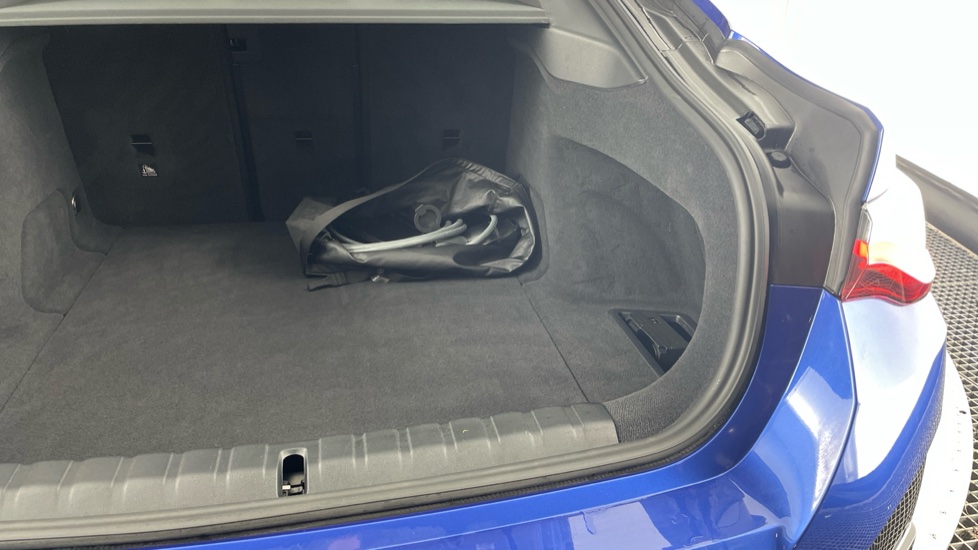 BMW i4 400kW M50 83.9kWh 5dr Auto Electric Hatchback - Image 45