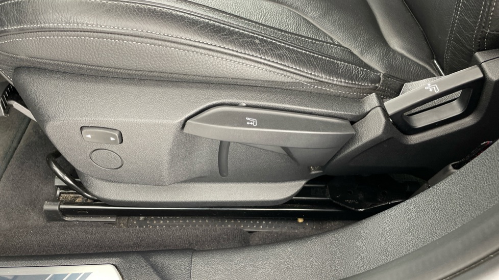 BMW 1 Series M135i xDrive 5dr Step Auto Petrol Hatchback - Image 27