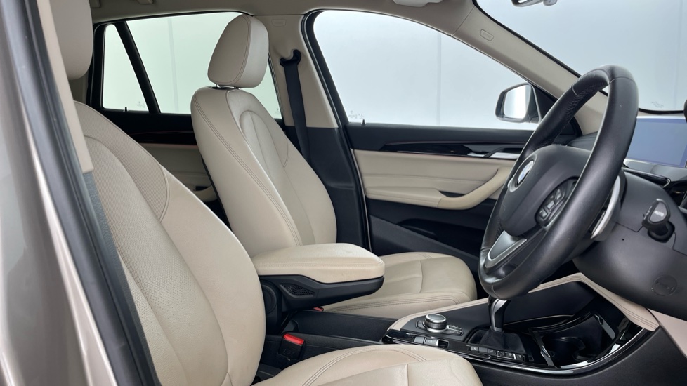 BMW X1 xDrive 20i xLine 5dr Step Auto Petrol Estate - Image 11