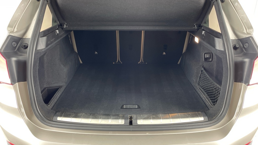 BMW X1 xDrive 20i xLine 5dr Step Auto Petrol Estate - Image 13