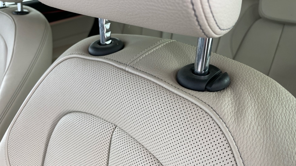 BMW X1 xDrive 20i xLine 5dr Step Auto Petrol Estate - Image 27