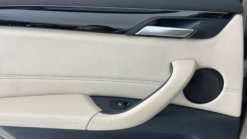 BMW X1 xDrive 20i xLine 5dr Step Auto Petrol Estate - Image 29