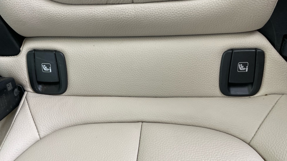 BMW X1 xDrive 20i xLine 5dr Step Auto Petrol Estate - Image 31