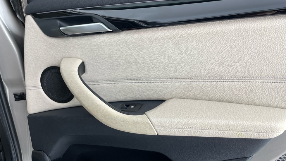 BMW X1 xDrive 20i xLine 5dr Step Auto Petrol Estate - Image 42