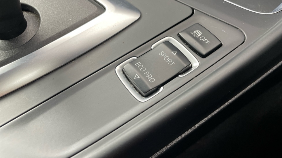 BMW 2 Series 220i M Sport 2dr [Nav] Step Auto Petrol Coupe - Image 19