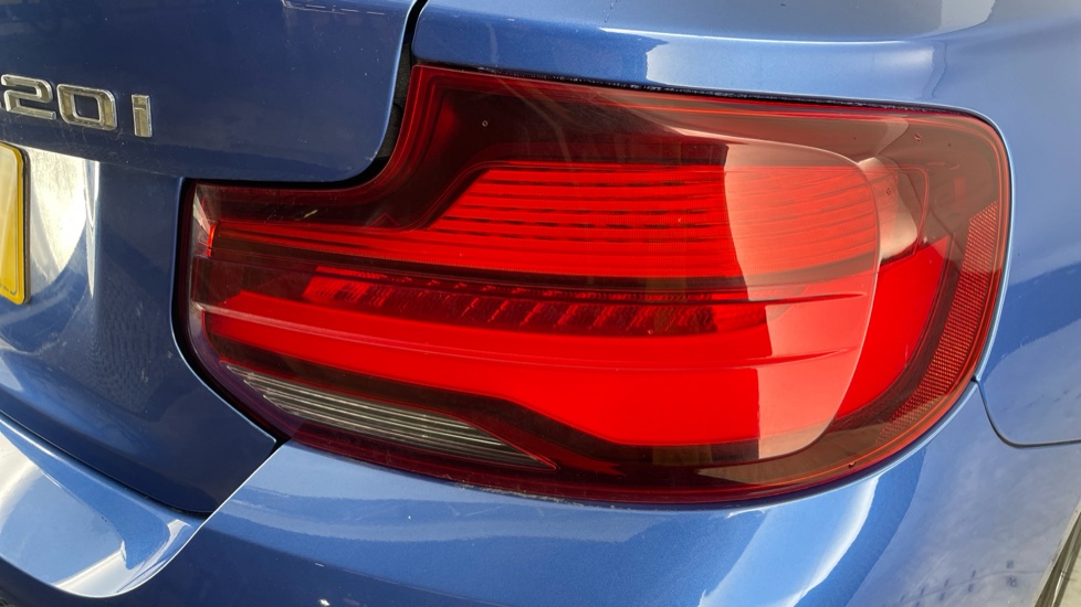 BMW 2 Series 220i M Sport 2dr [Nav] Step Auto Petrol Coupe - Image 22