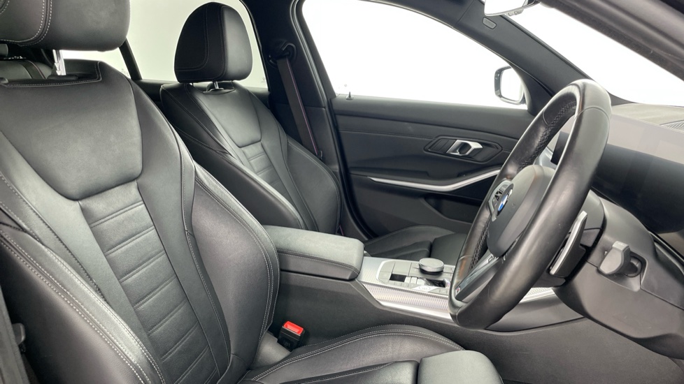 BMW 3 Series 320i M Sport 4dr Step Auto [Pro Pack] Petrol Saloon - Image 11