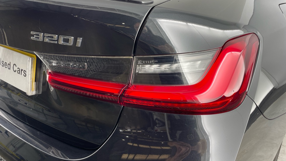 BMW 3 Series 320i M Sport 4dr Step Auto [Pro Pack] Petrol Saloon - Image 22
