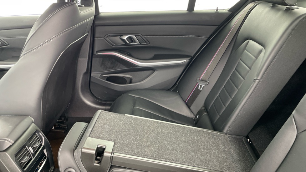 BMW 3 Series 320i M Sport 4dr Step Auto [Pro Pack] Petrol Saloon - Image 35
