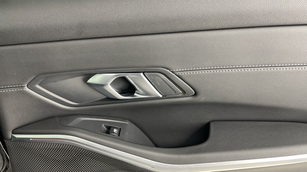 BMW 3 Series 320i M Sport 4dr Step Auto [Pro Pack] Petrol Saloon - Image 44