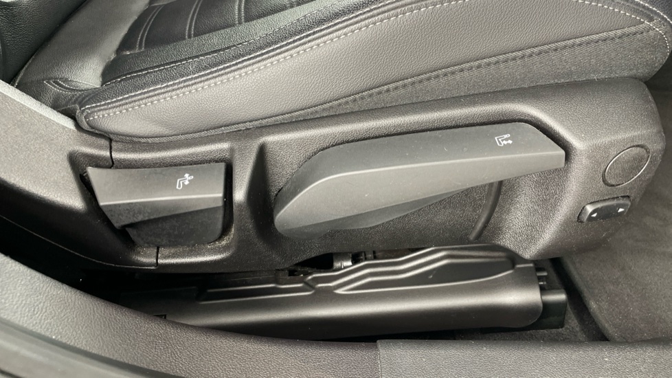 BMW 3 Series 320i M Sport 4dr Step Auto [Pro Pack] Petrol Saloon - Image 49