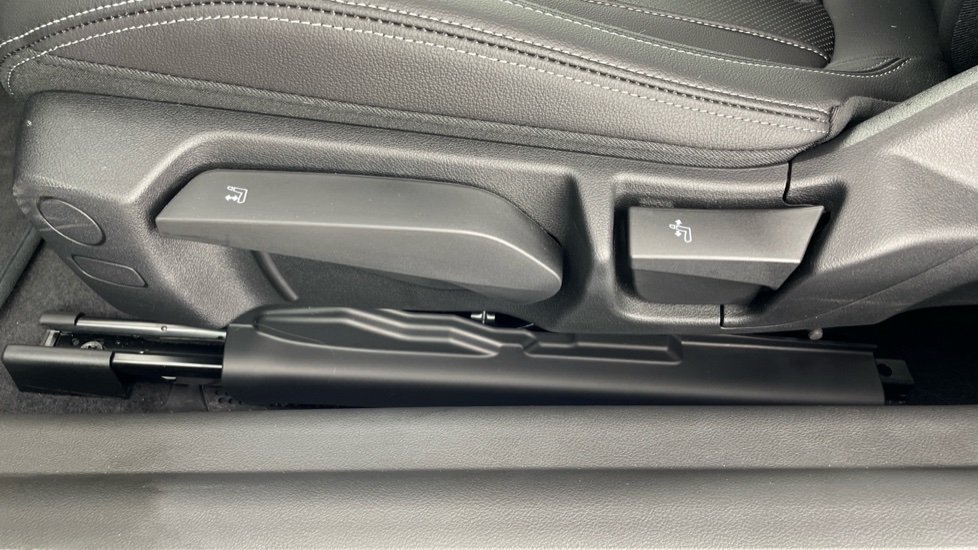 BMW 2 Series M240i xDrive 2dr Step Auto Petrol Coupe - Image 28