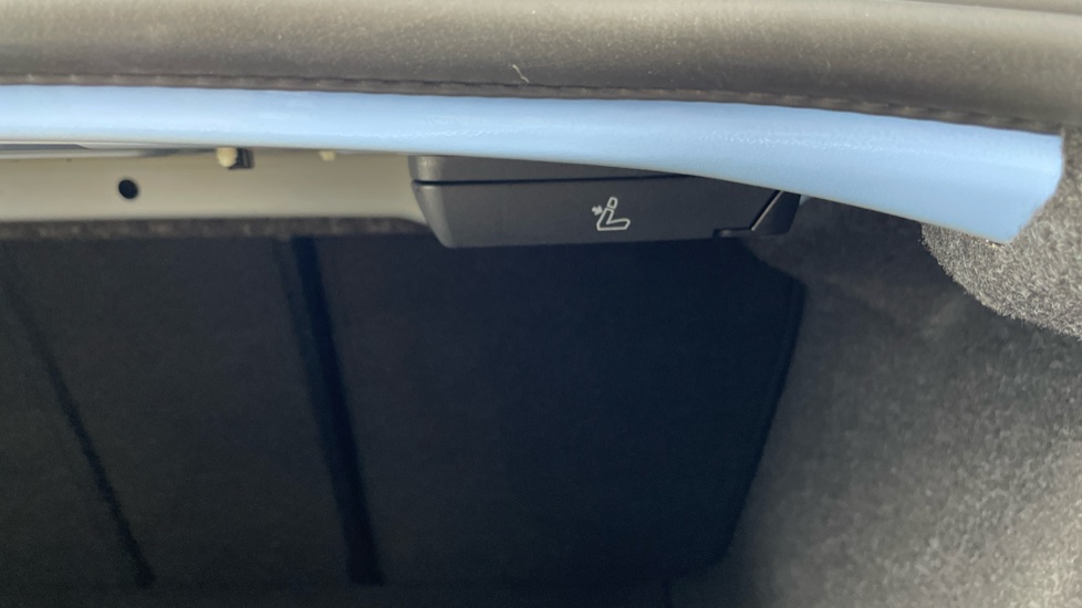 BMW 2 Series M240i xDrive 2dr Step Auto Petrol Coupe - Image 42