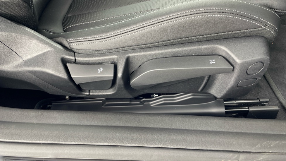 BMW 2 Series M240i xDrive 2dr Step Auto Petrol Coupe - Image 46