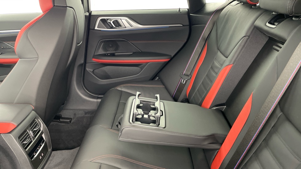 BMW i4 440kW M60 83.9kWh 5dr Auto [Tech/Pro pack] Electric Hatchback - Image 38