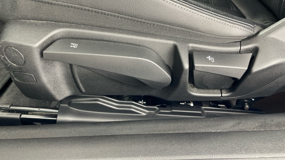 BMW 4 Series 430i M Sport 2dr Step Auto [Pro Pack] Petrol Coupe - Image 27