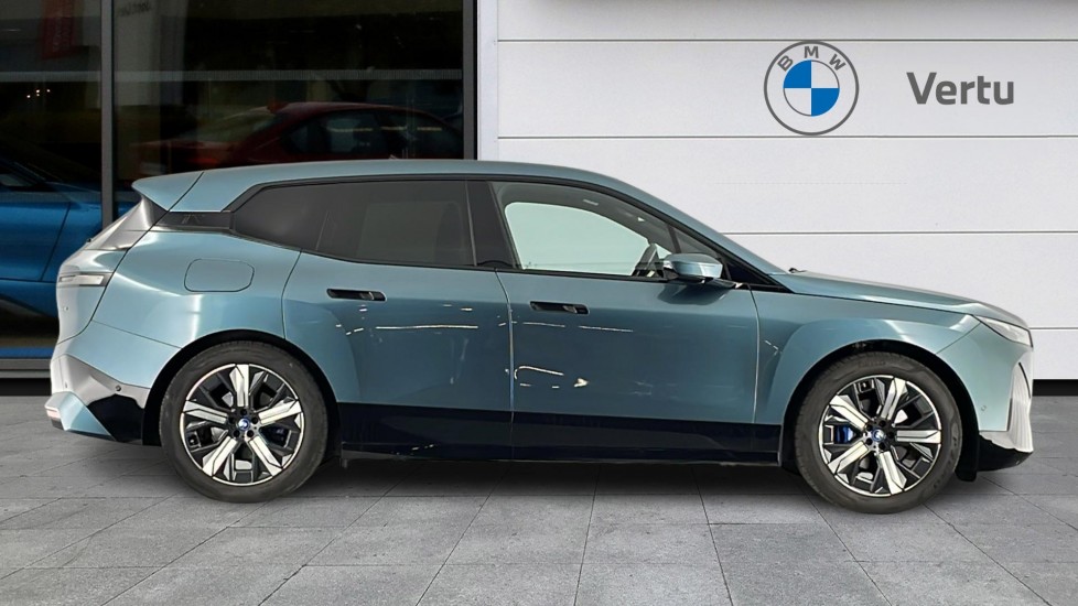 BMW iX 240kW xDrive40 M Sport Edition 76.6kWh 5dr Auto Electric Estate - Image 3