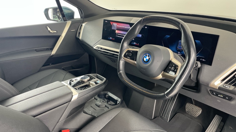 BMW iX 240kW xDrive40 M Sport Edition 76.6kWh 5dr Auto Electric Estate - Image 6