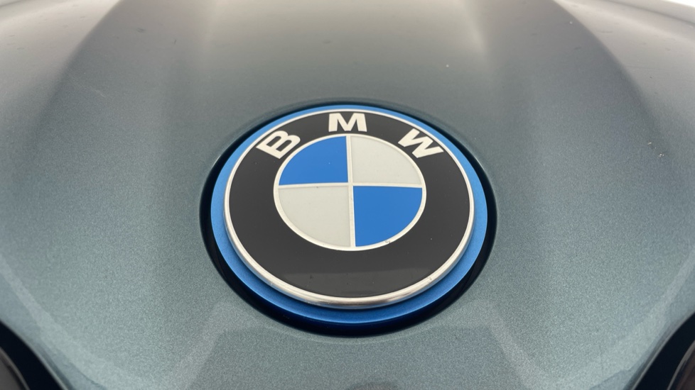BMW iX 240kW xDrive40 M Sport Edition 76.6kWh 5dr Auto Electric Estate - Image 24